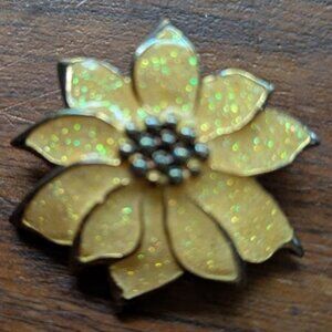 Costume Jewelry Yellow Poinsettia Brooch